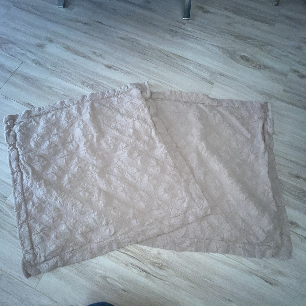 DOCOFIL Cotton Matelasse Set Of 2 EURO Shams 26" Portugal See Photos 4  Size